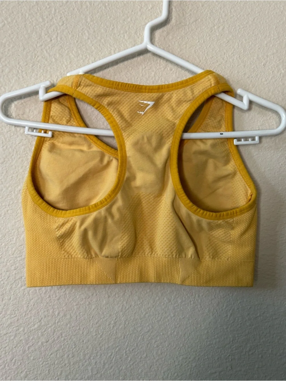Gymshark Yellow Seamless Sports Bra - Womens size S/ NWOT 10001